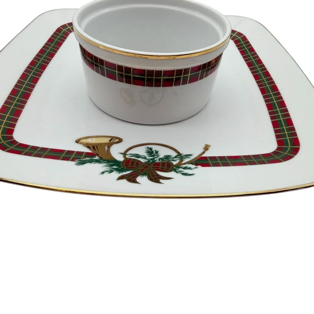 Georges Briard chip and dip plate the Hunt‎ Japan tartan trim french horn